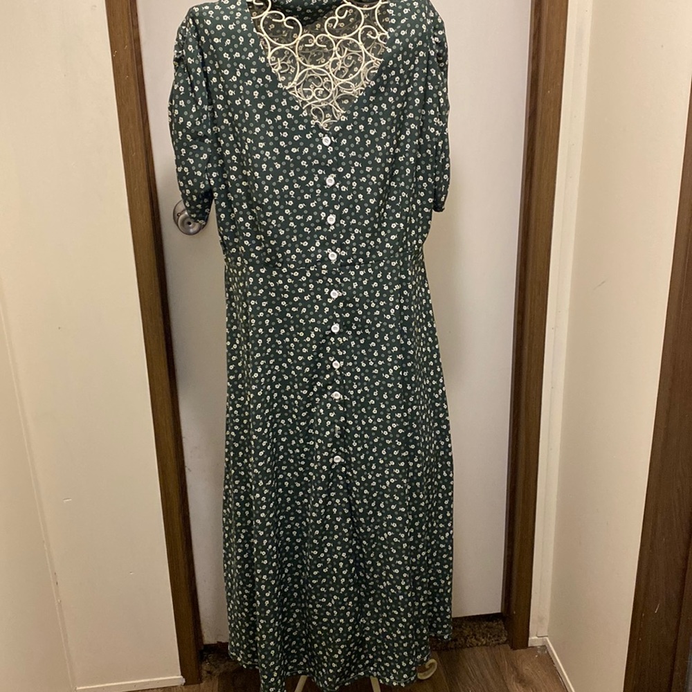 Green Floral Button-Front Women's Dress